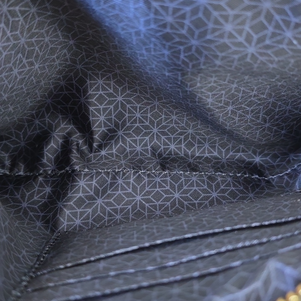 Quilted Faux Leather Crossbody Bag | Forest Green Phone Bag | Triple Compartment - Picture 15 of 16